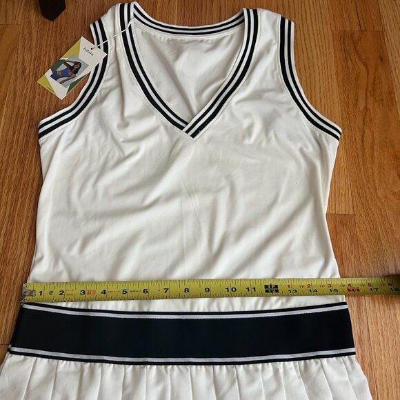 New Sleeveless VNeck Black White Sporty Tennis Dress by Halara Size M - Picture 10 of 11